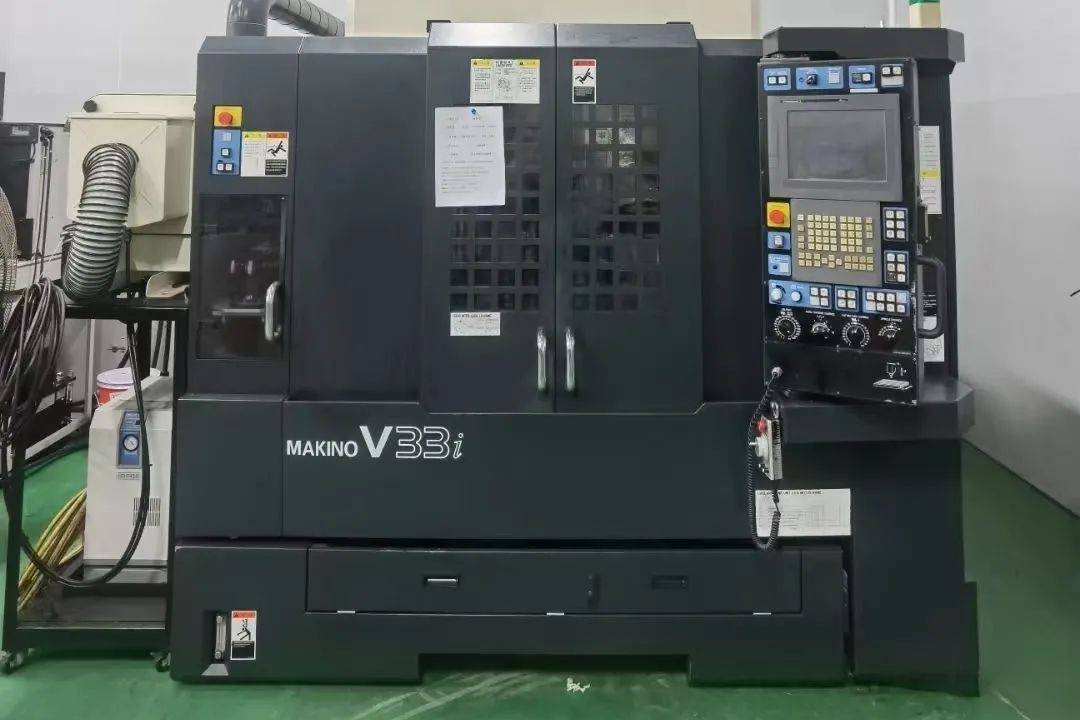 Makino V8